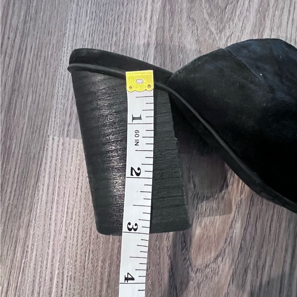 Size 4 Black Sewed Block Heel Slides - Picture 13 of 16